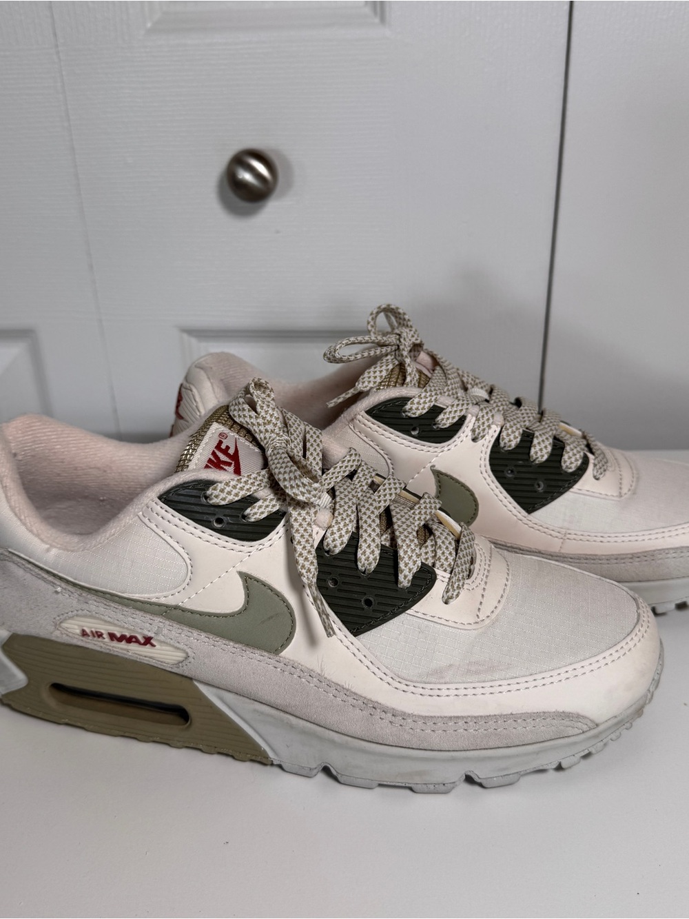 Nike Air Max 90 in Phantom Neutral Olive, Men’s Size 9